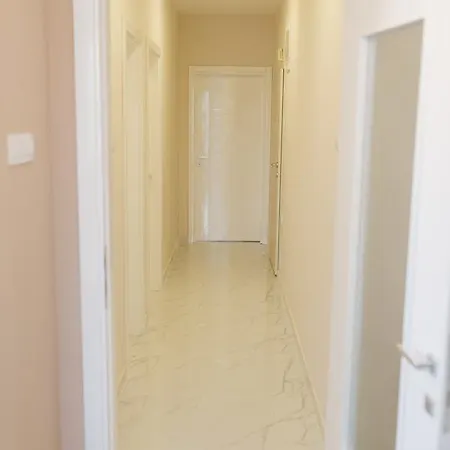 Luxury Explorer Podgorica
