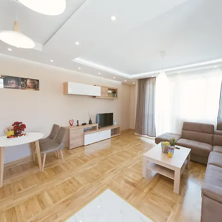 Luxury Explorer Apartment *