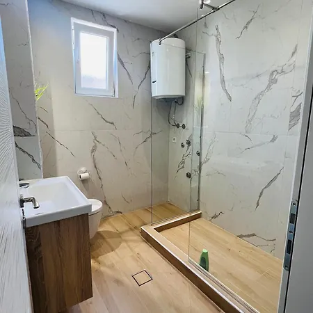 Luxury Explorer Podgorica