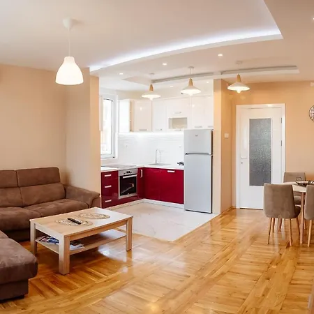 Luxury Explorer شقة