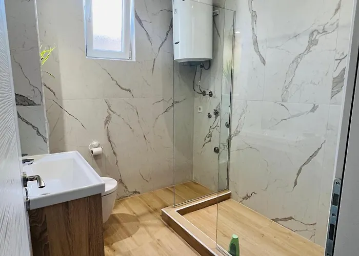 Luxury Explorer Podgorica