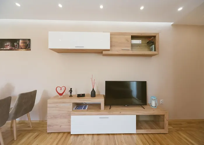 Luxury Explorer * Podgorica